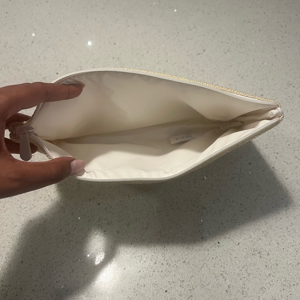 DIOR RAFFIA COSMETIC POUCH - Picture 5 of 5